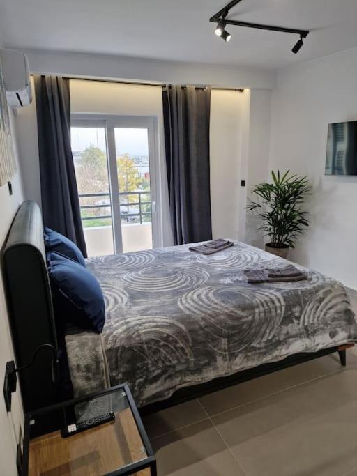 Patras Blue Sea And Sky Deluxe Apartment ภายนอก รูปภาพ